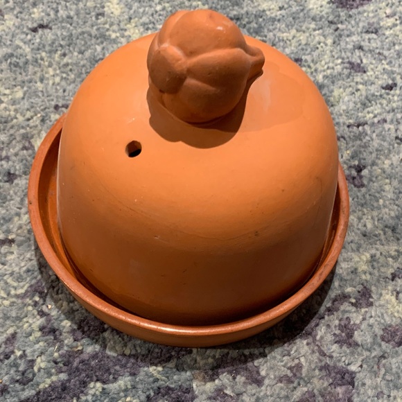 PIC Other - Vintage Rustic Terracotta Cheese Dome with Lid w 1 chip, as pictured